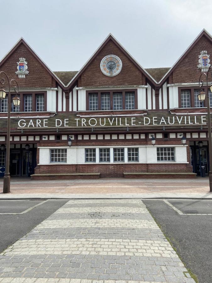 Jade, Studio Au Coeur De La Ville Вилле-сюр-Мер Экстерьер фото